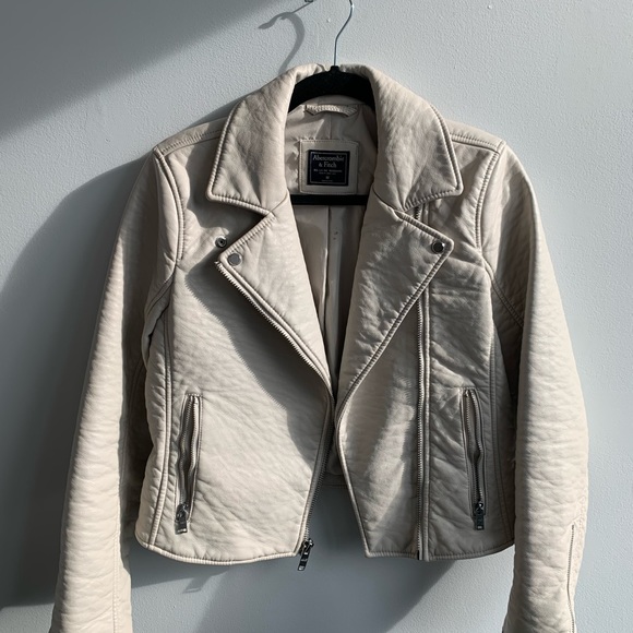 Leather Jacket - Picture 4 of 4